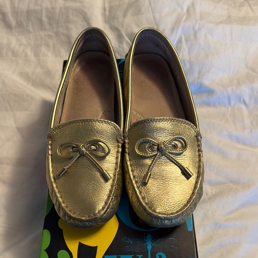 C. Wonder Driving Moccasins Shoes